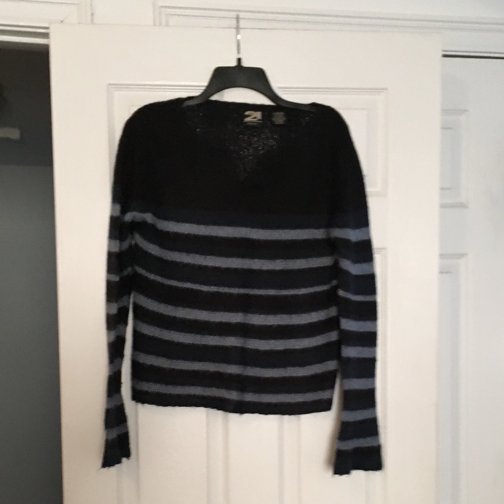 Pullover Soft Sweater
